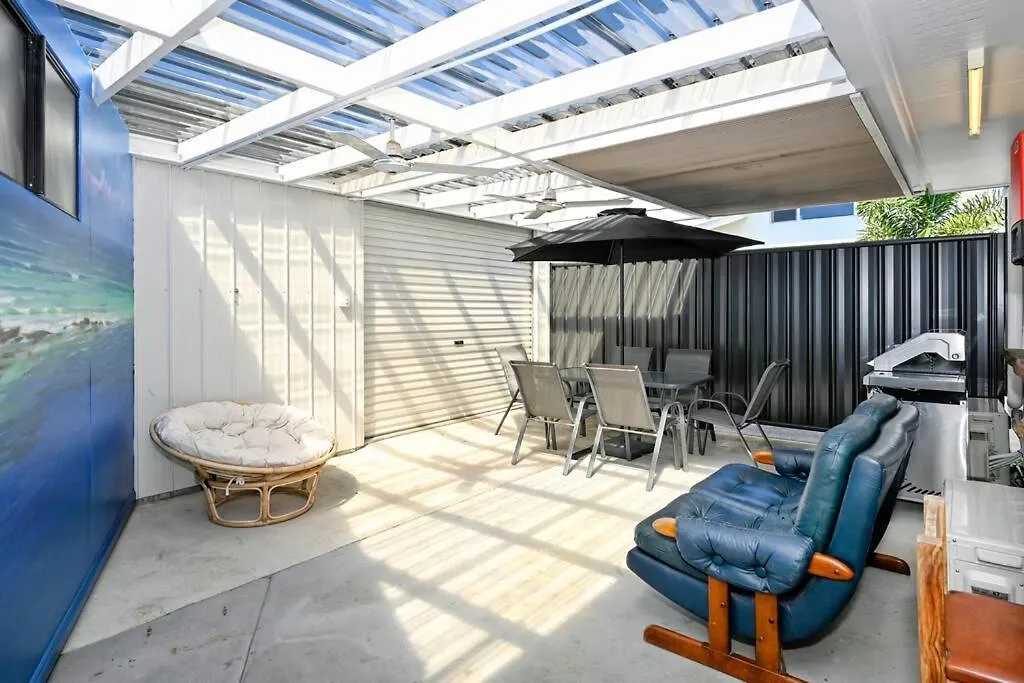 Golden Beach 1 Bedroom Hideaway Apartment